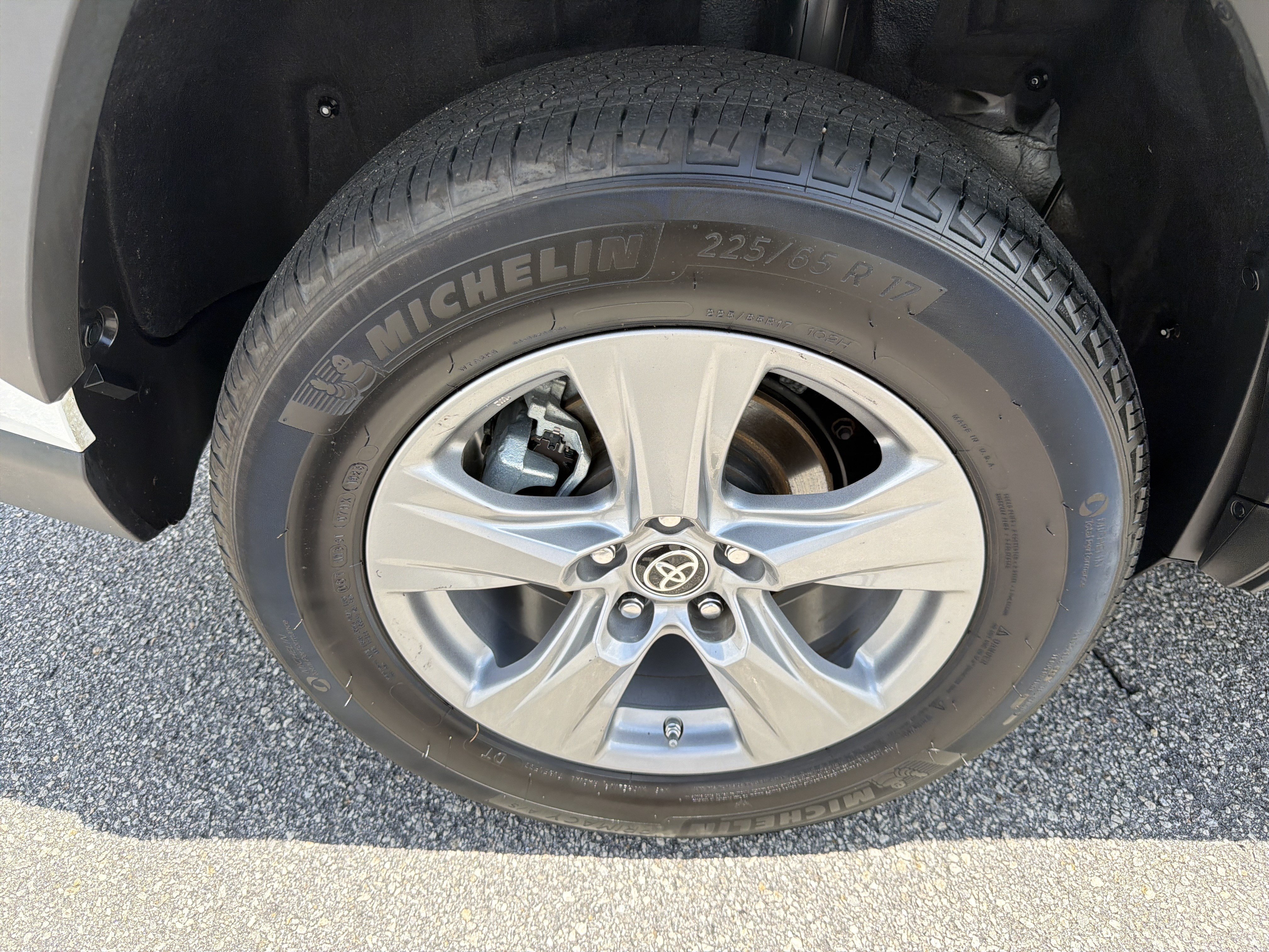Certified Used 2023 Wind Chill Pearl Toyota LE image 27