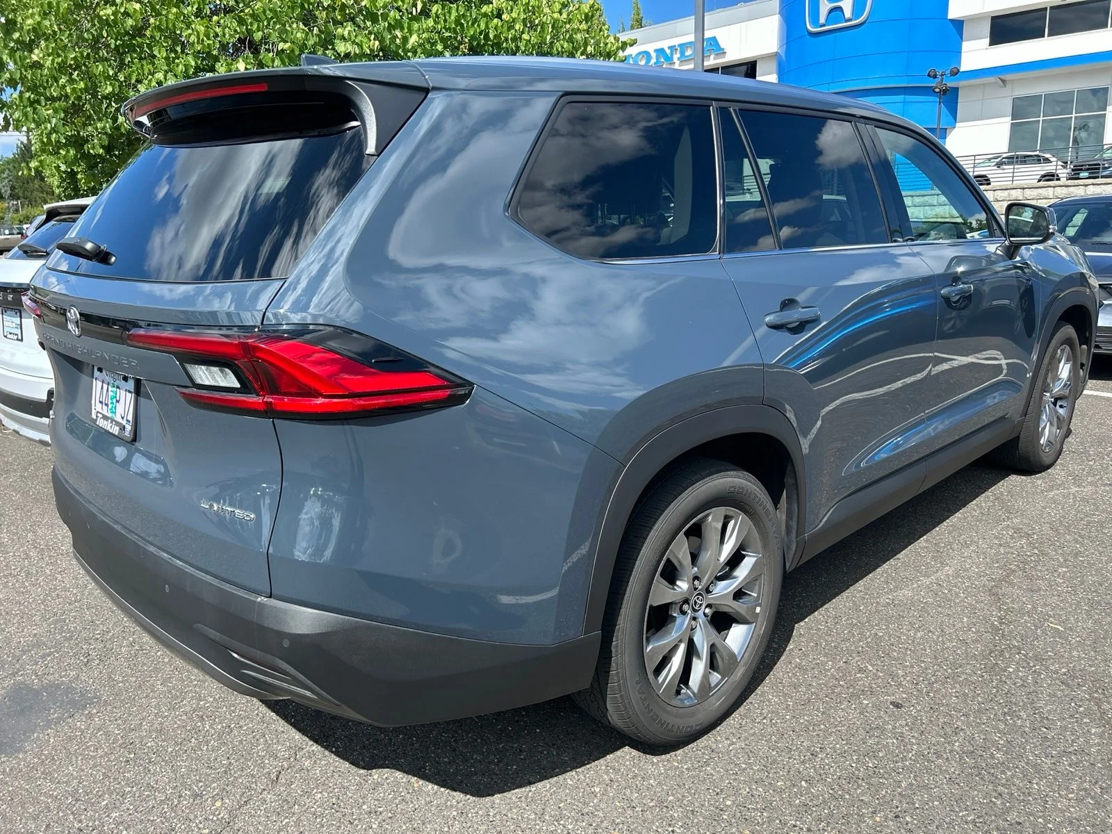 Used 2024 Cloud Toyota Limited image 5