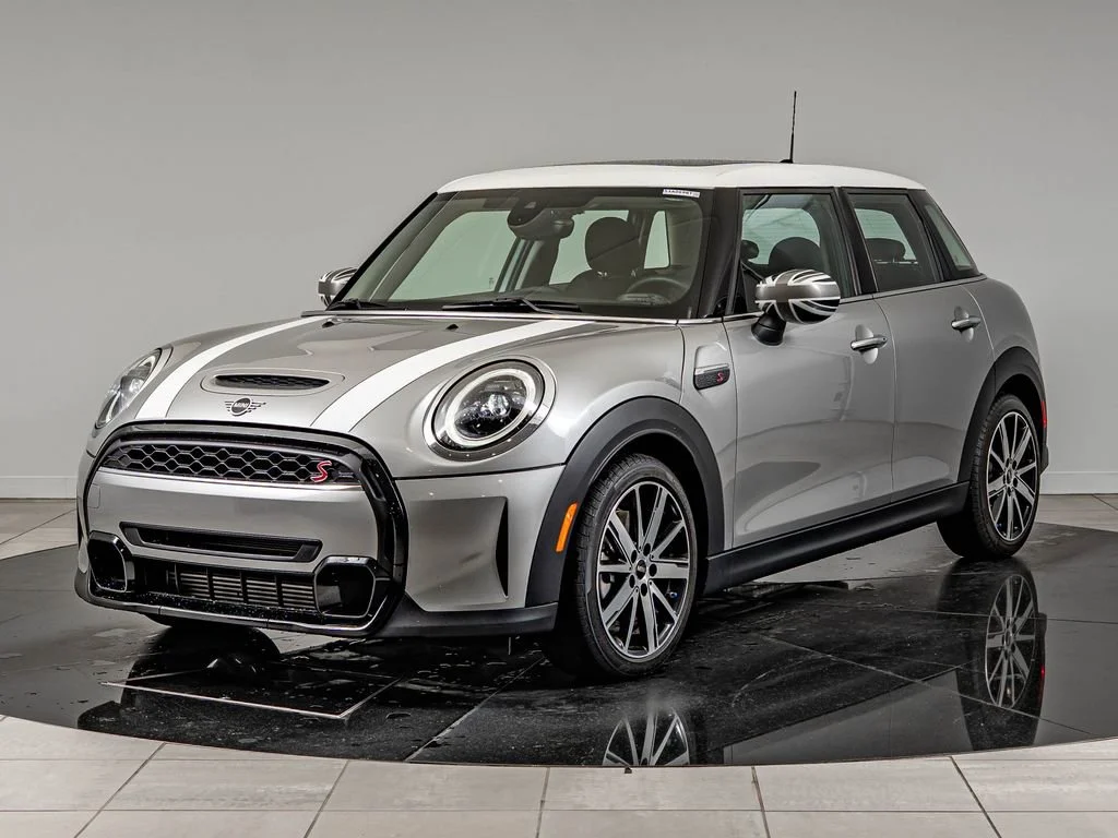 2024 MINI Hardtop Cooper S's photo