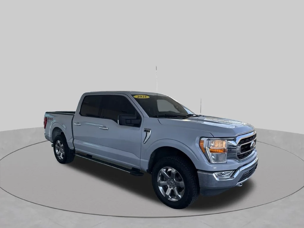 Used 2021 White Metallic Ford XLT image 17