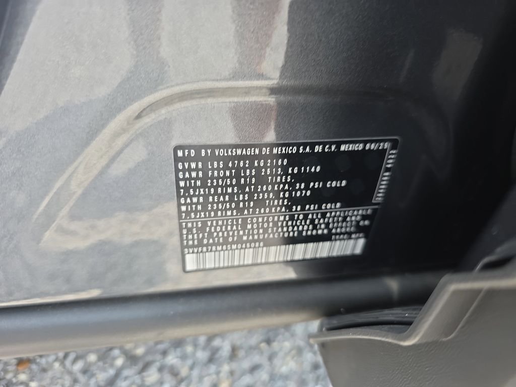 Used 2025  Volkswagen 2.0T SE image 38