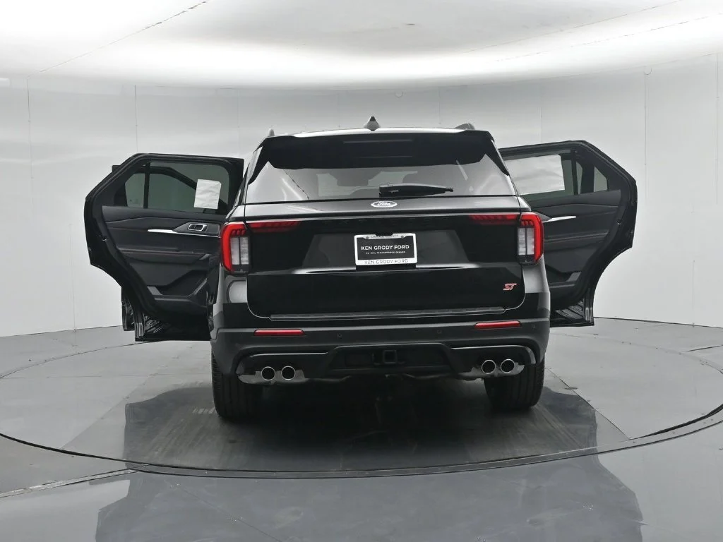 New 2026 Agate Black Metallic Ford ST image 34