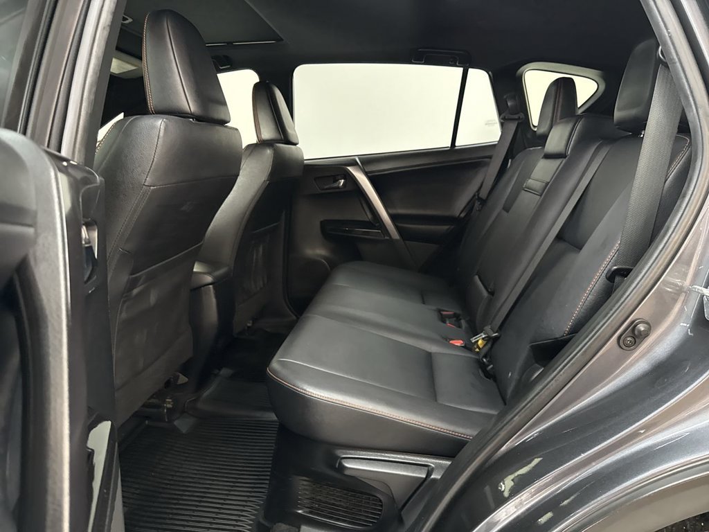 Used 2018 Magnetic Gray Metallic Toyota SE image 16