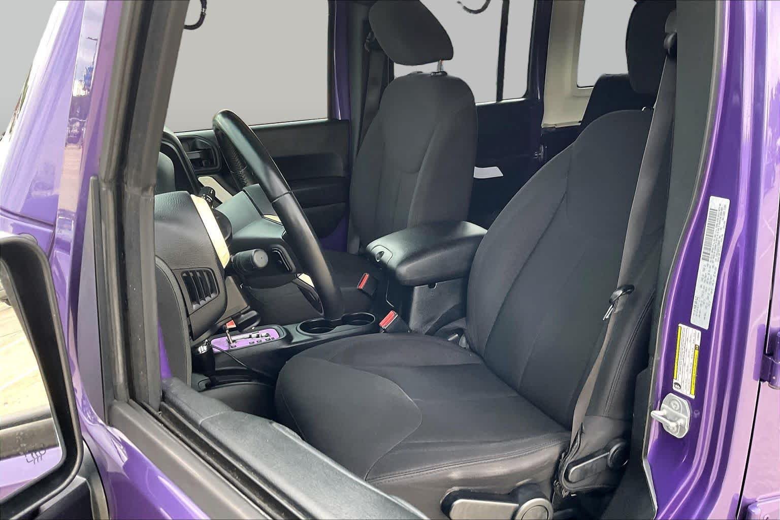 Used 2018 Xtreme Purple Pearlcoat Jeep Sport S image 8