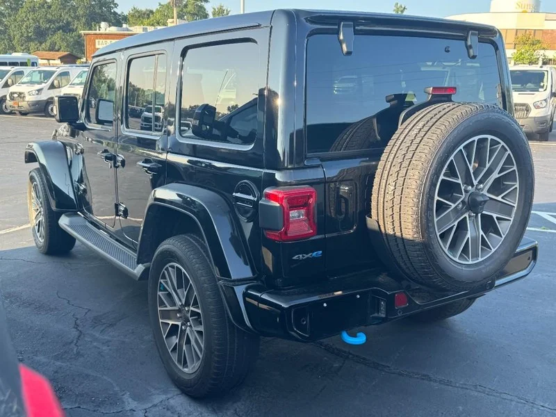 Used 2023 Black Clearcoat Jeep Sahara High Altitude image 4