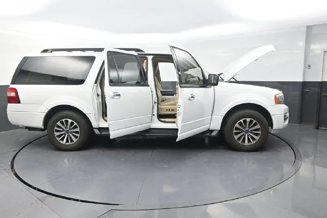 Used 2017 White Ford XLT image 46