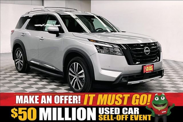 2025 Nissan Pathfinder Platinum