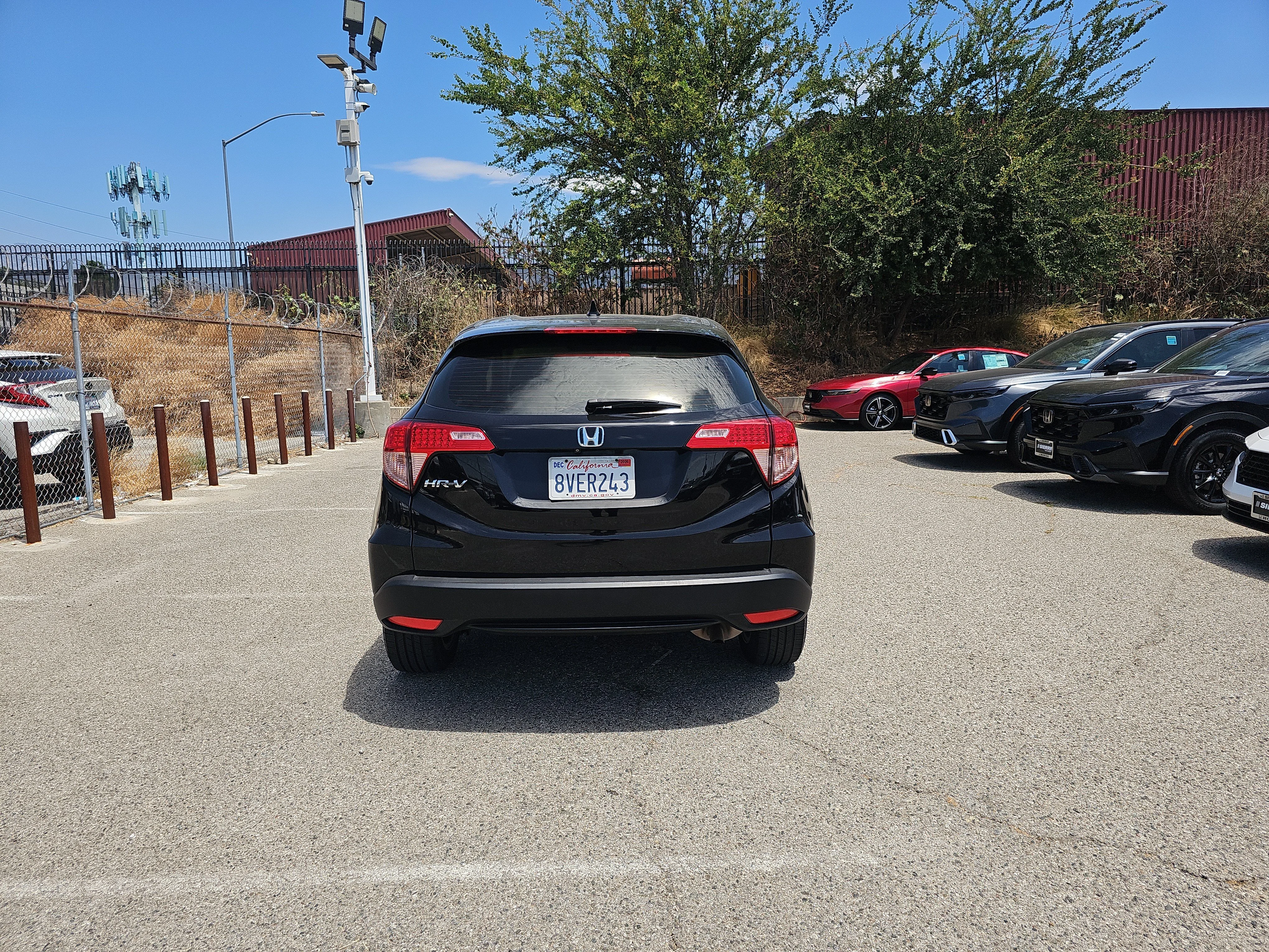 Used 2018  Honda LX image 5