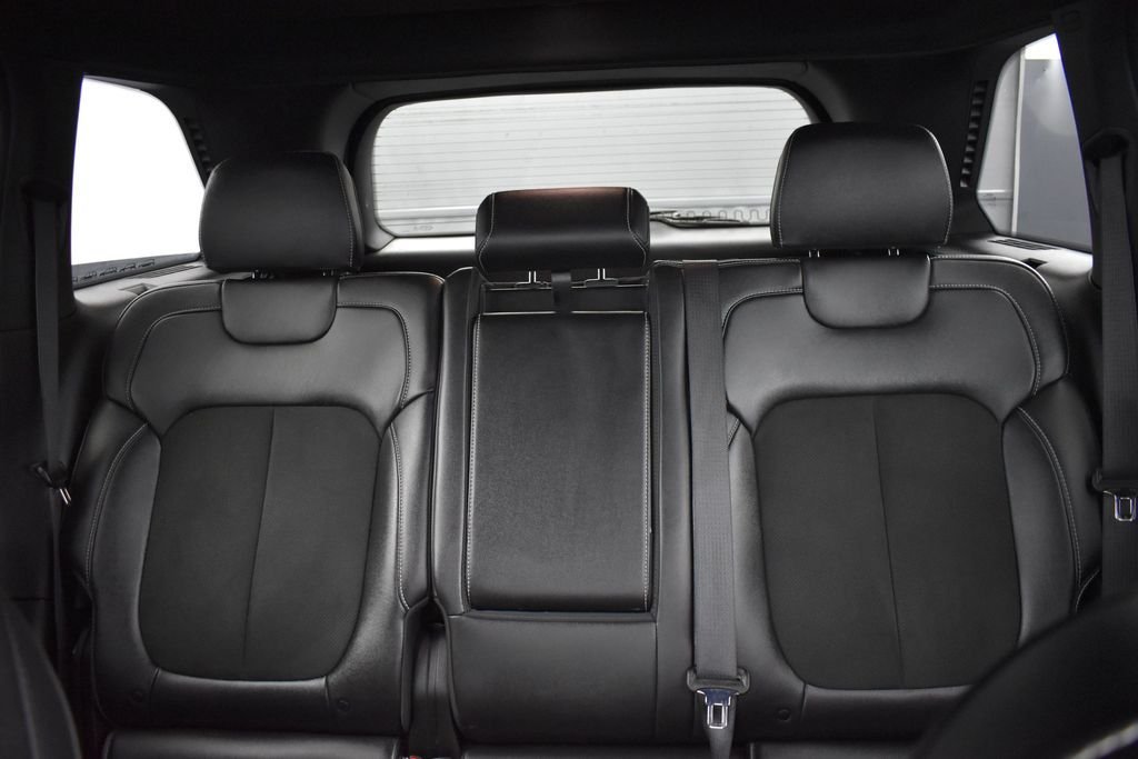 Used 2025 Silver Zynith Jeep Altitude image 17