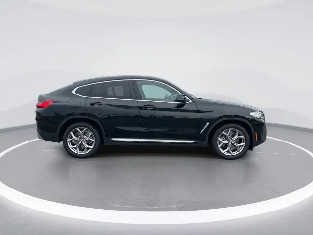 Used 2023 Black BMW xDrive30i image 8