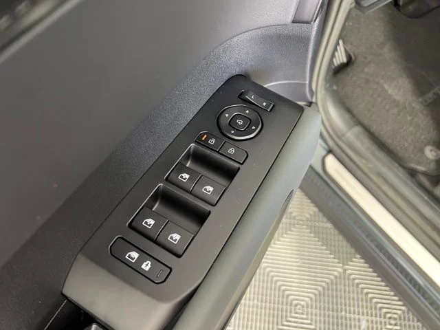 New 2027 Black Kia X-Line SX image 15