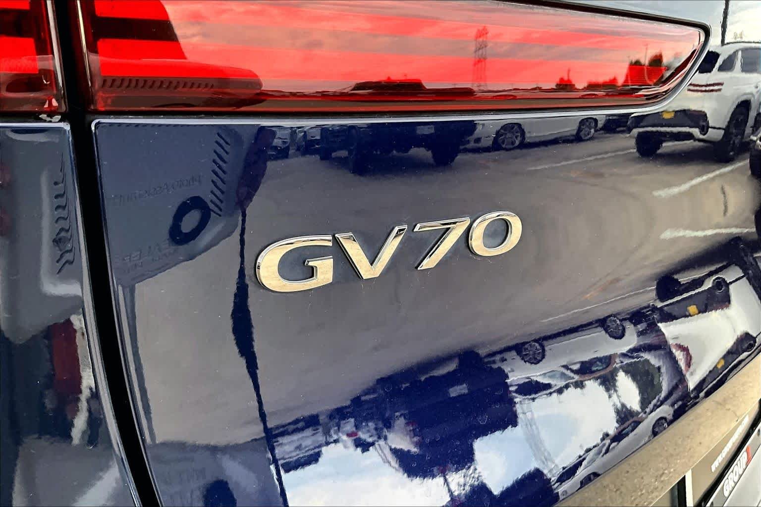 Used 2024 Capri Blue Genesis 2.5T image 30