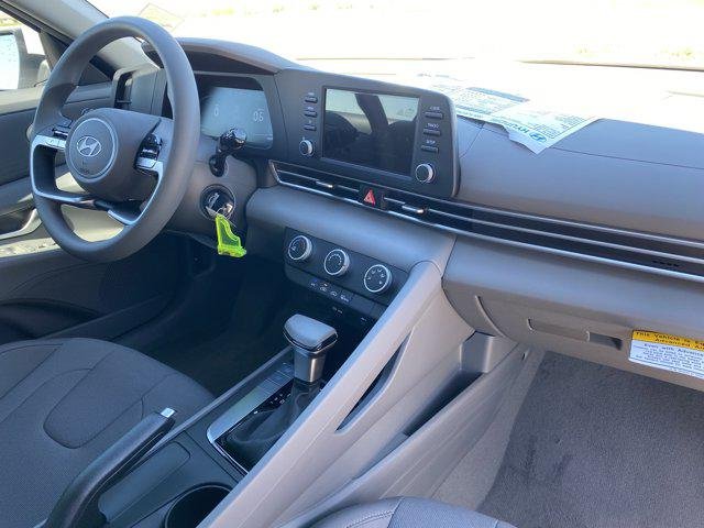 New 2026 Serenity White Hyundai SE image 12