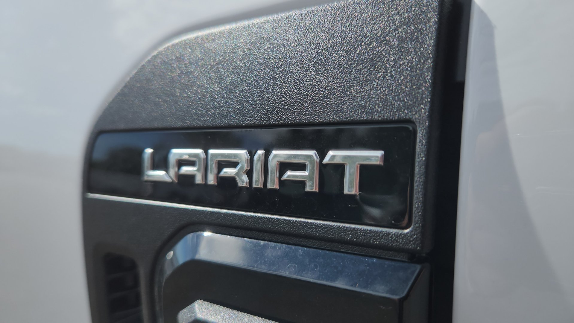 New 2026 Oxford White Ford LARIAT image 10