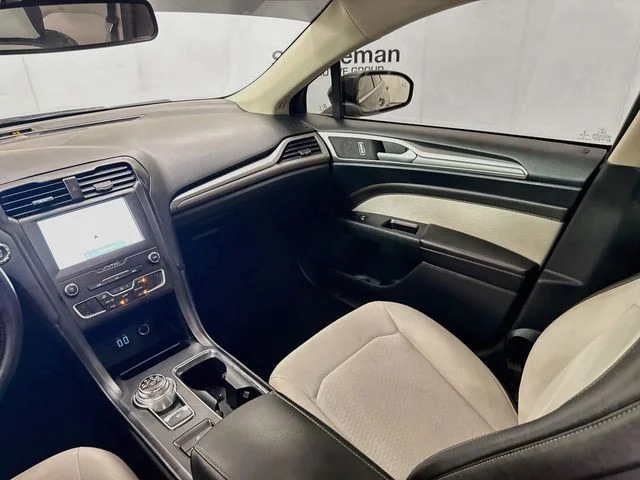 Certified Used 2020 Black Metallic Ford SE image 23