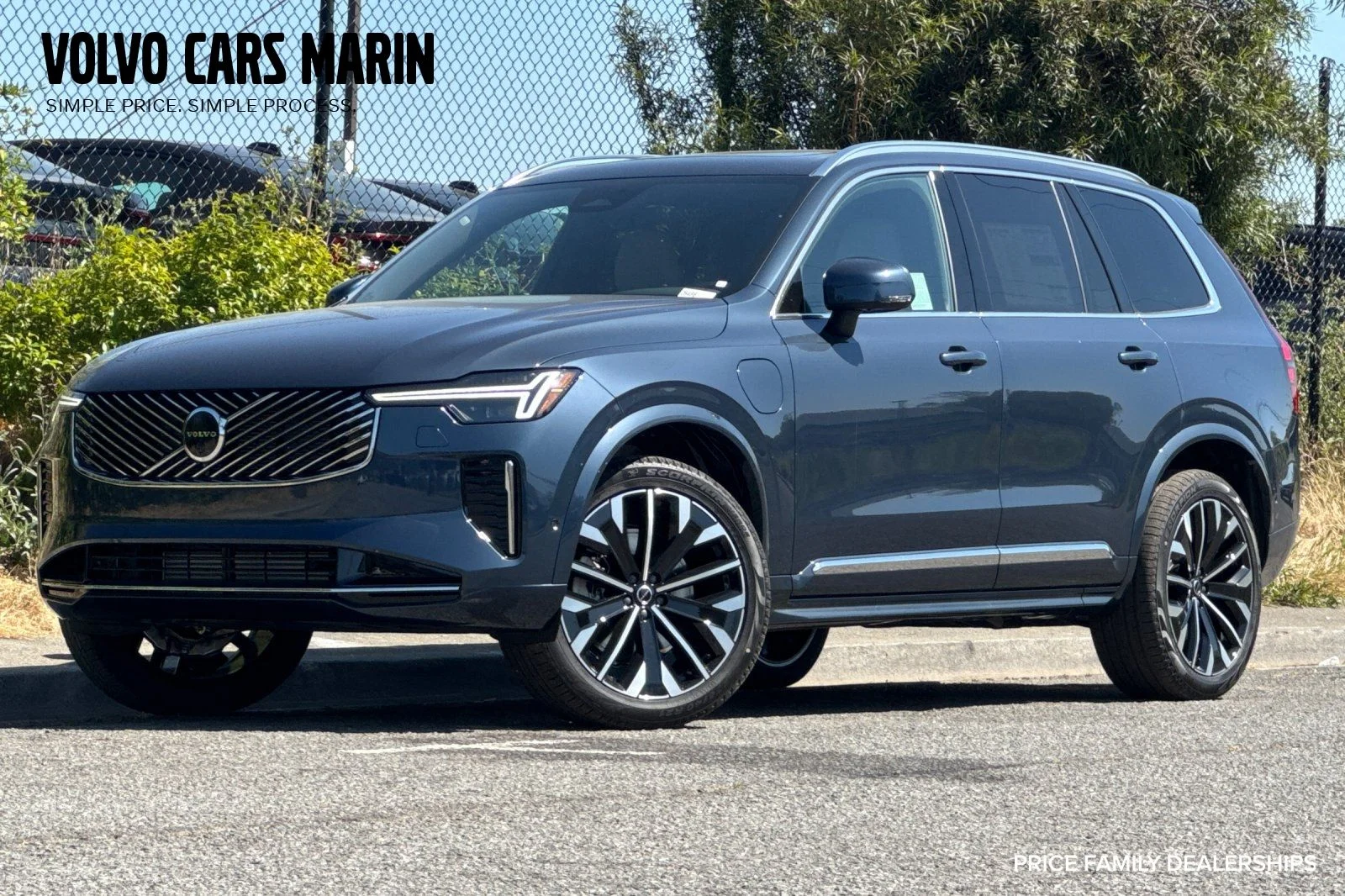 New 2026 Denim Blue Volvo T8 Plus 7-Seater image 1