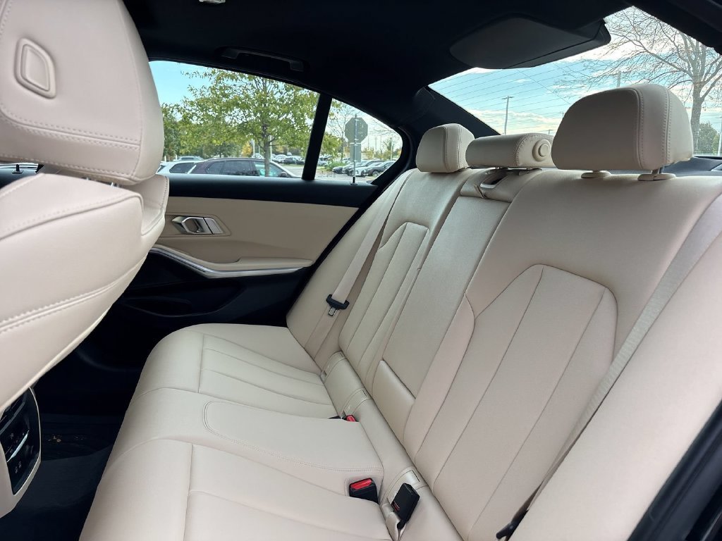 Used 2020 Jet Black BMW 330i xDrive image 15