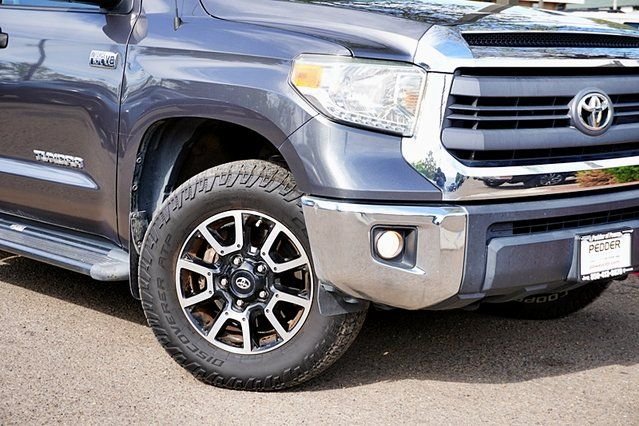 Used 2014  Toyota SR5 image 3