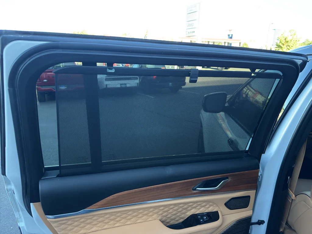 Used 2025 Bright White Clearcoat Jeep Summit Reserve image 28