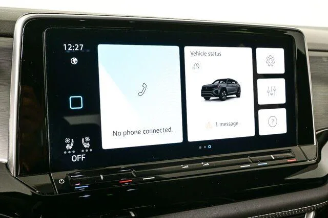 New 2026 Deep Black Pearl Volkswagen 2.0T SE image 17