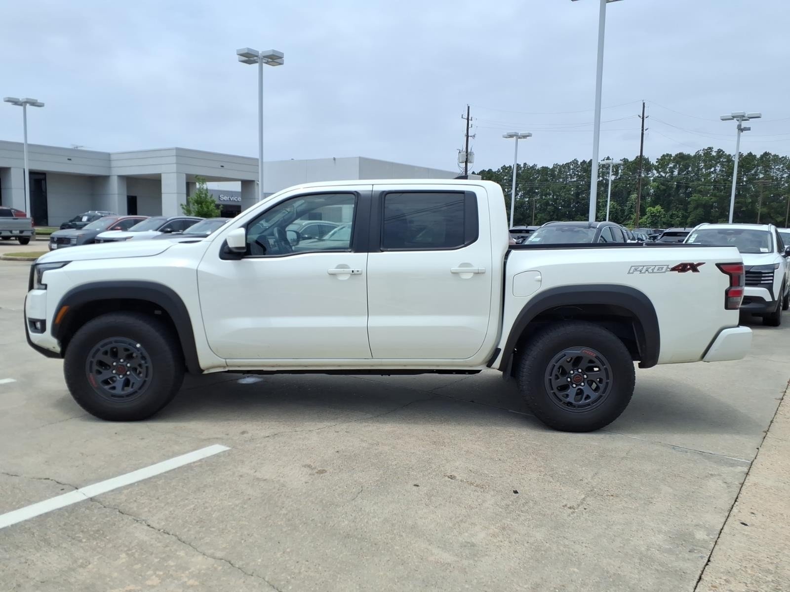 2026 Nissan Frontier PRO-4X White at Robbins Nissan