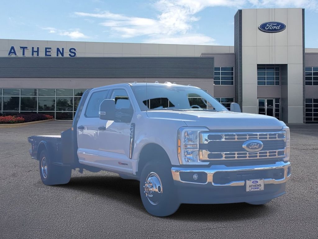 New 2026 Oxford White Ford F-350® XLT image 1