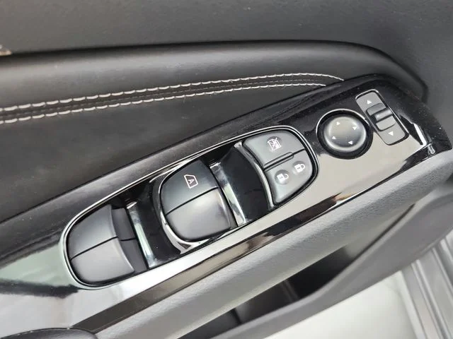 Used 2023 Gray Nissan 2.5 SL image 39