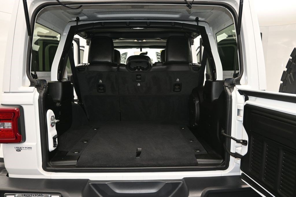 Used 2020 Bright White Clearcoat Jeep Rubicon image 9