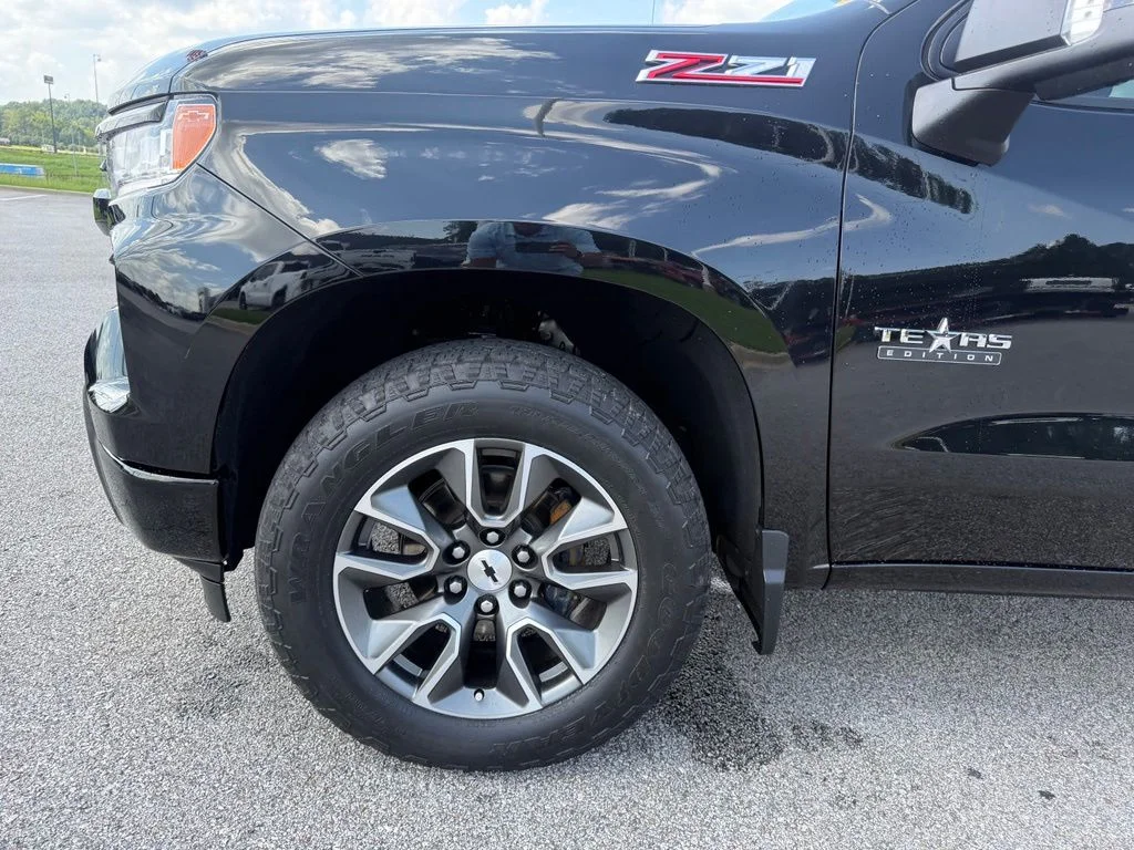 Used 2024 Black Chevrolet RST image 21