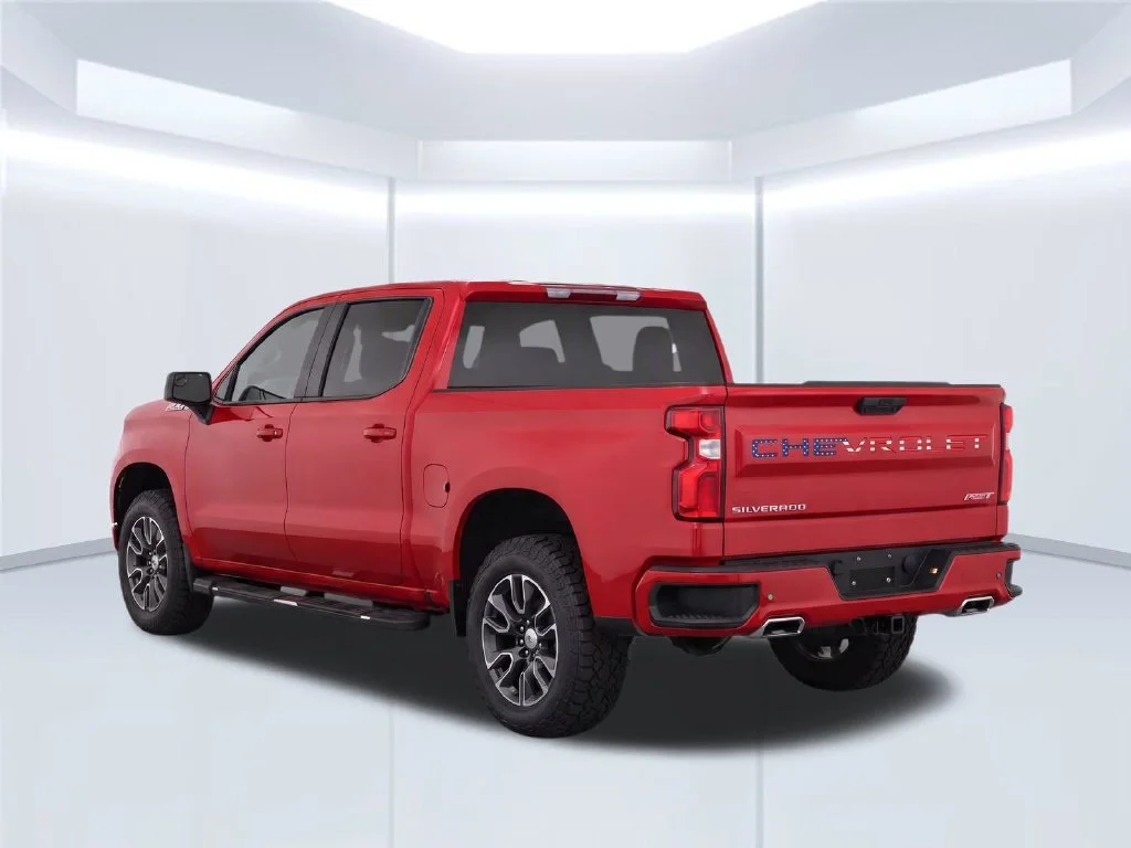 Used 2023 Red Chevrolet RST image 5