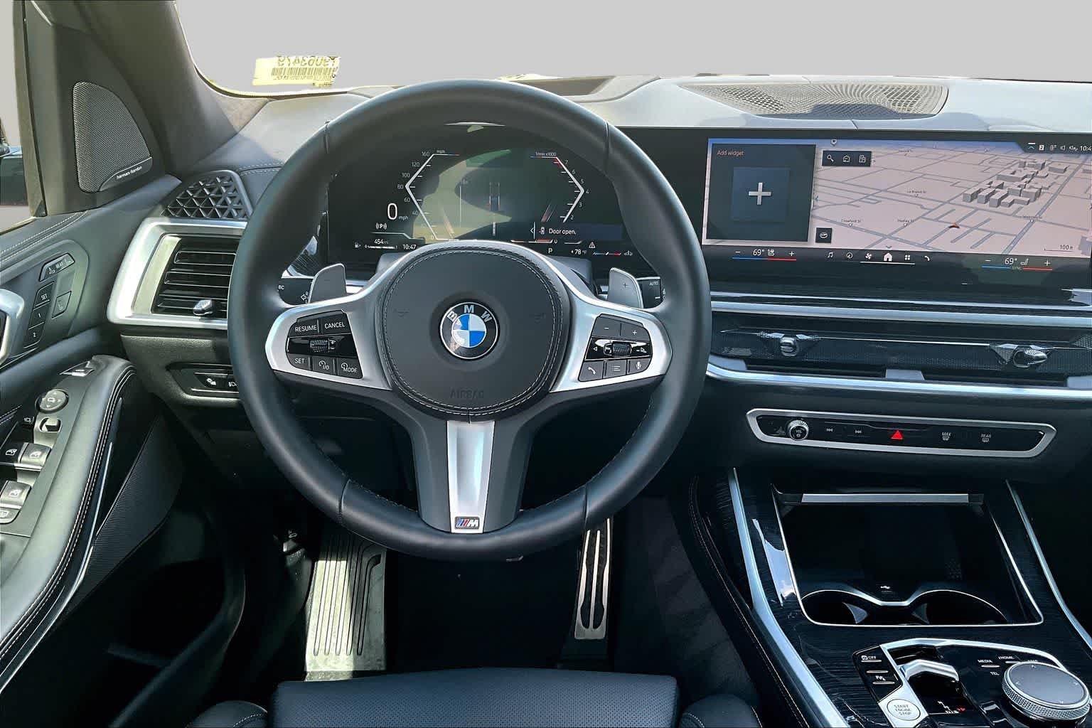 Used 2026 Black Sapphire Metallic BMW xDrive40i image 5