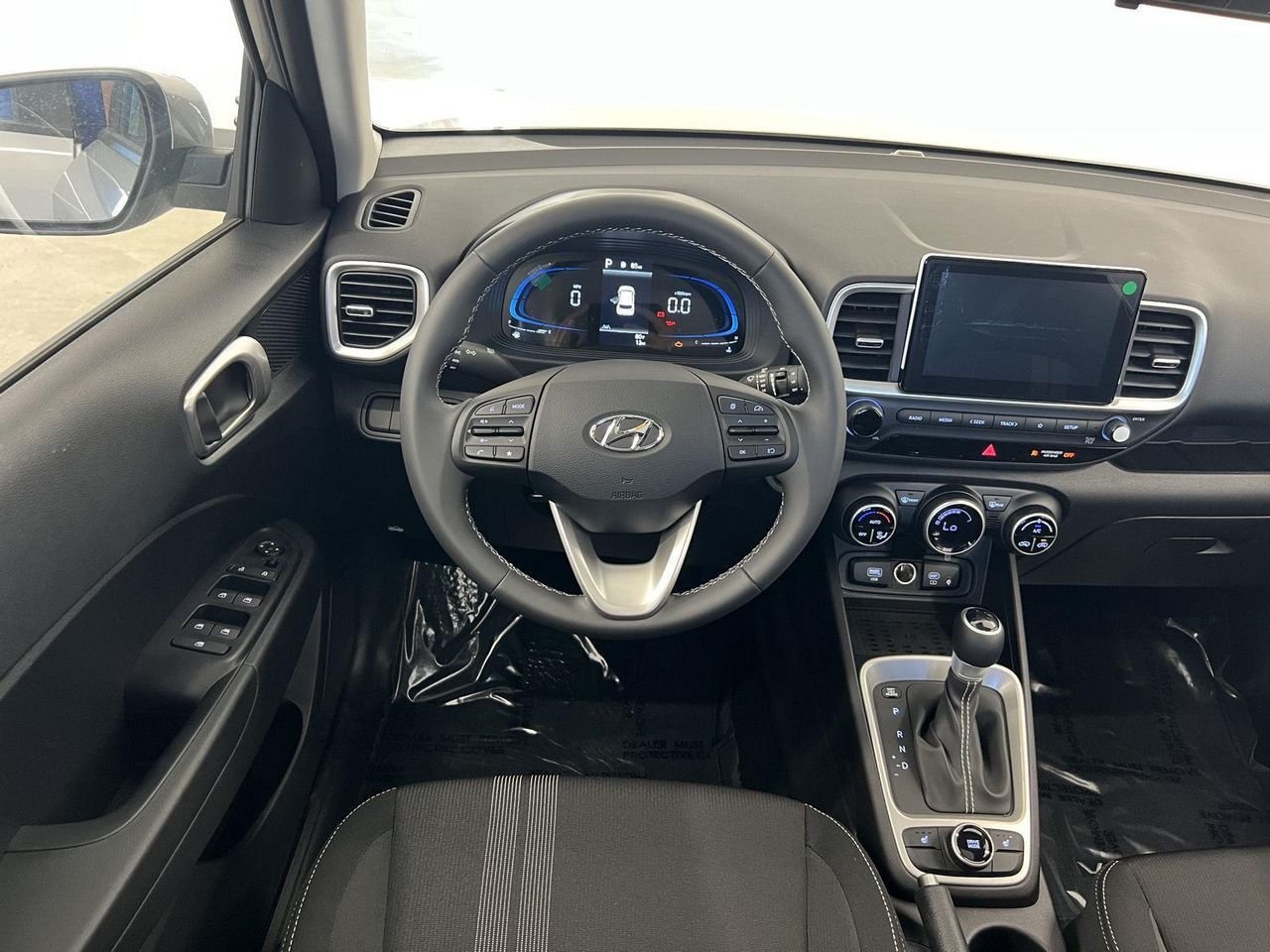 New 2026 Shimmering Silver Hyundai SEL image 27