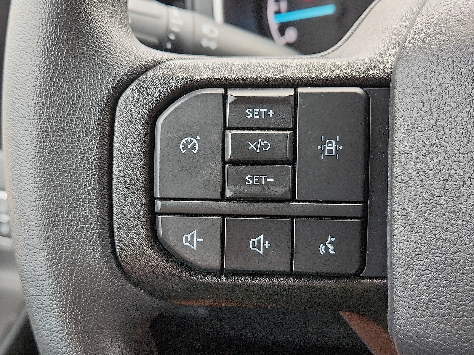 Used 2023 Oxford White Ford XL image 15