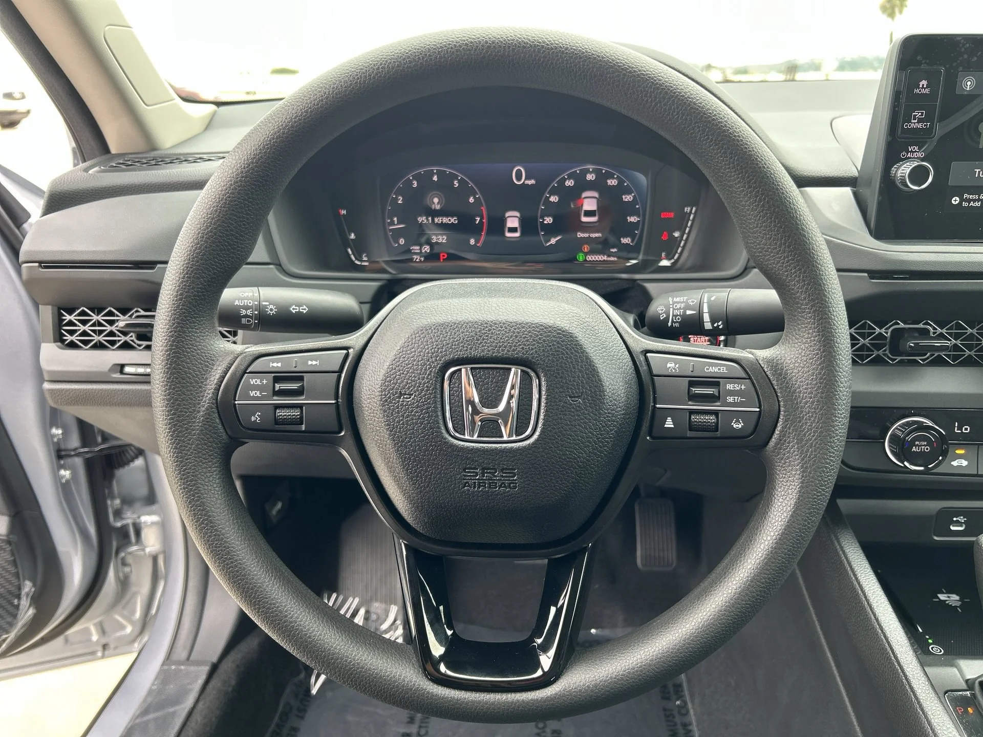 New 2026 Solar Silver Metallic Honda LX image 11