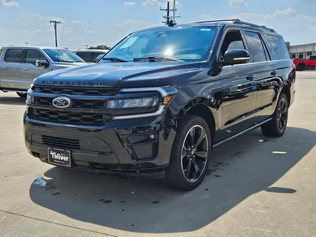 Used 2022 Black Metallic Ford Limited image 2