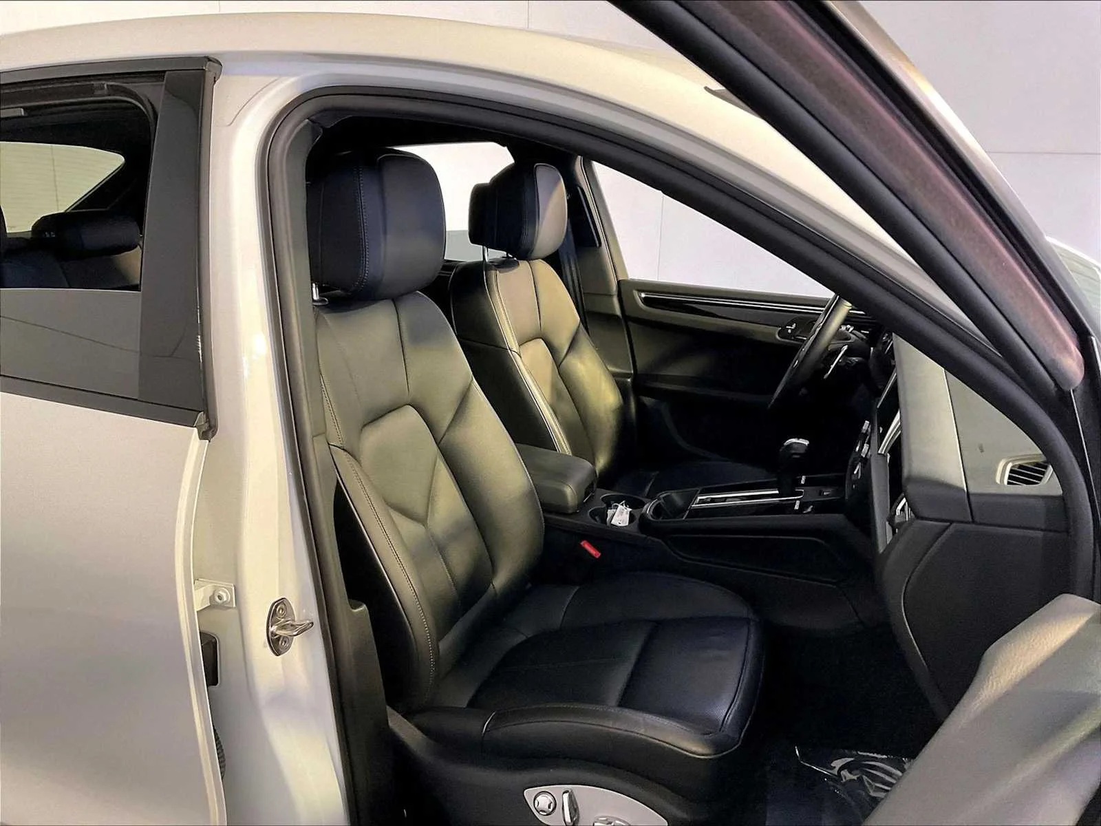 Certified Used 2023 White Porsche  image 18