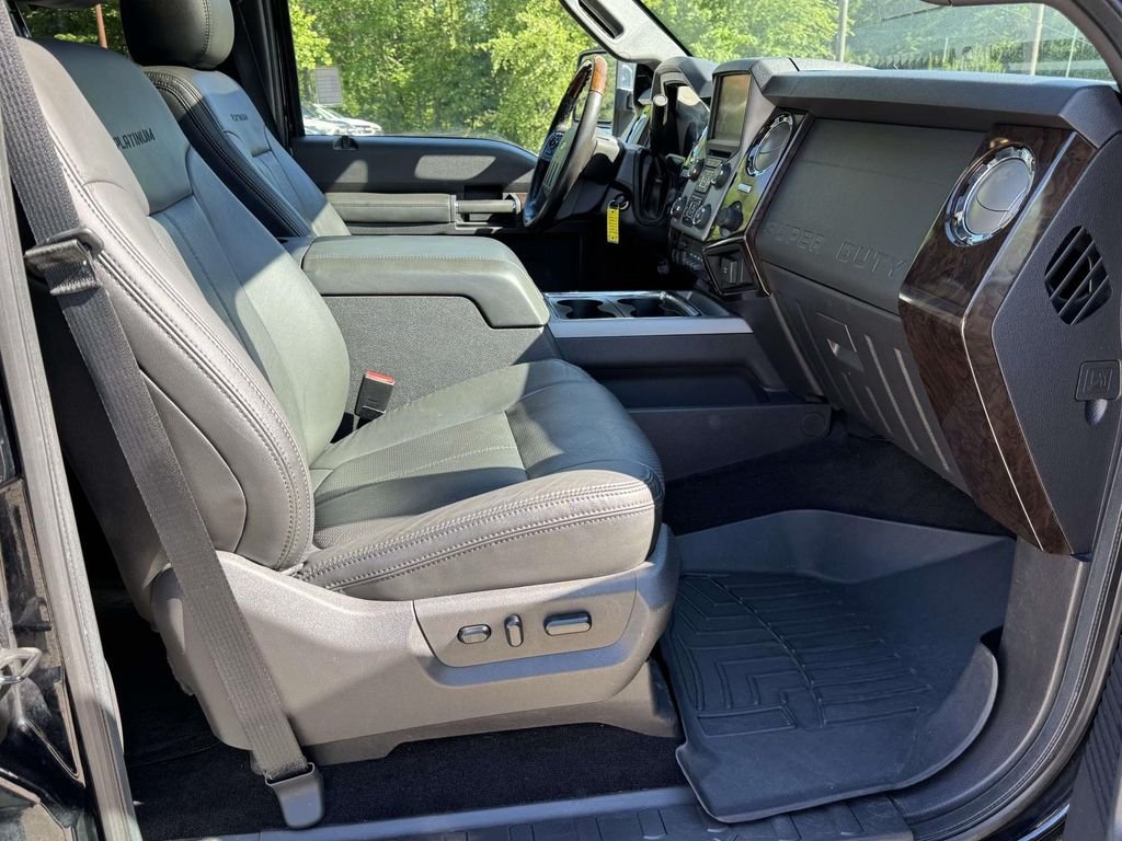 Used 2016 Black Ford Platinum image 13