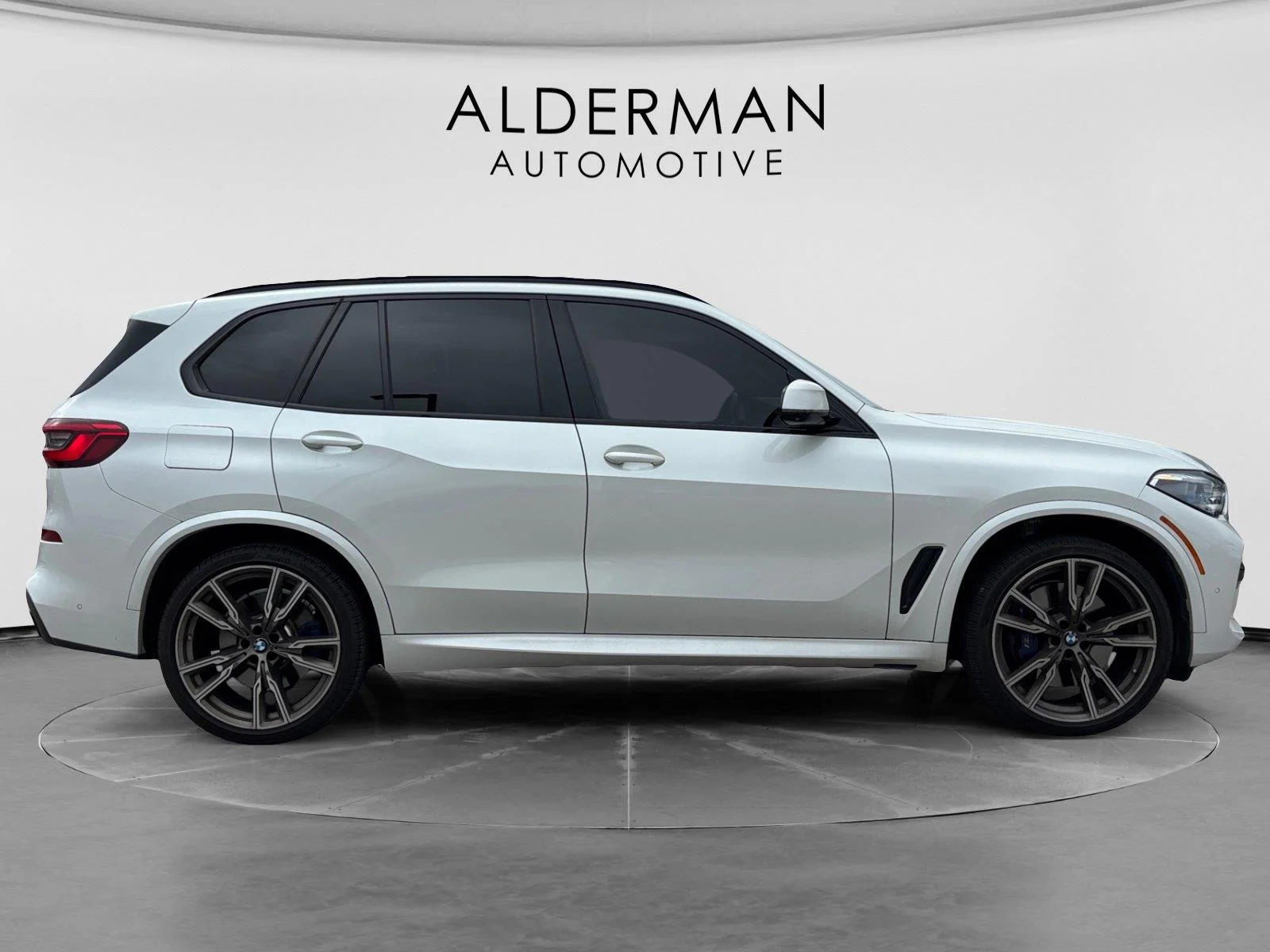 Used 2020 Mineral White Metallic BMW M50i image 6