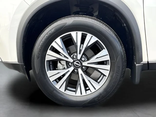 Used 2023 White Nissan SV image 23