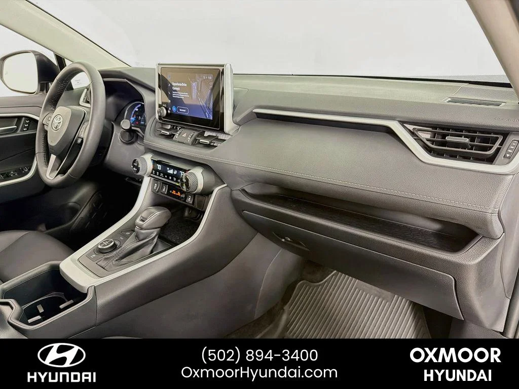 Used 2025 Wind Chill Pearl Toyota Hybrid XLE Premium image 30