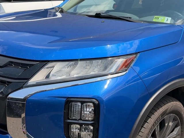 Used 2021 Blue Mitsubishi 2.0 LE image 25