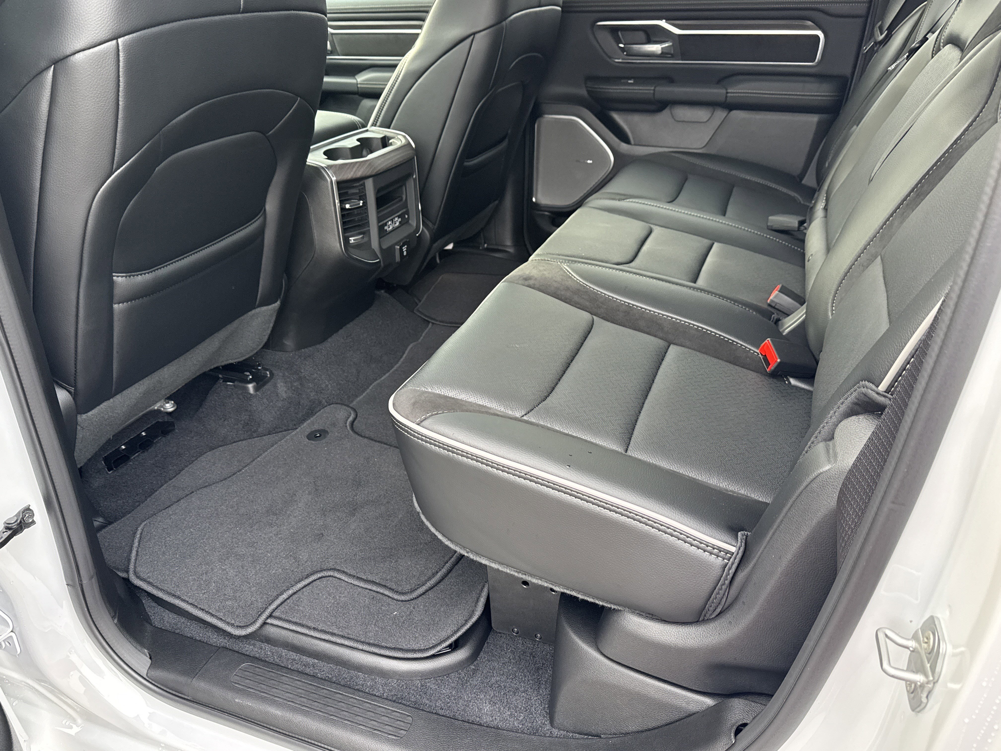 New 2026 Bright White Clear-Coat Exterior Paint RAM Laramie image 24