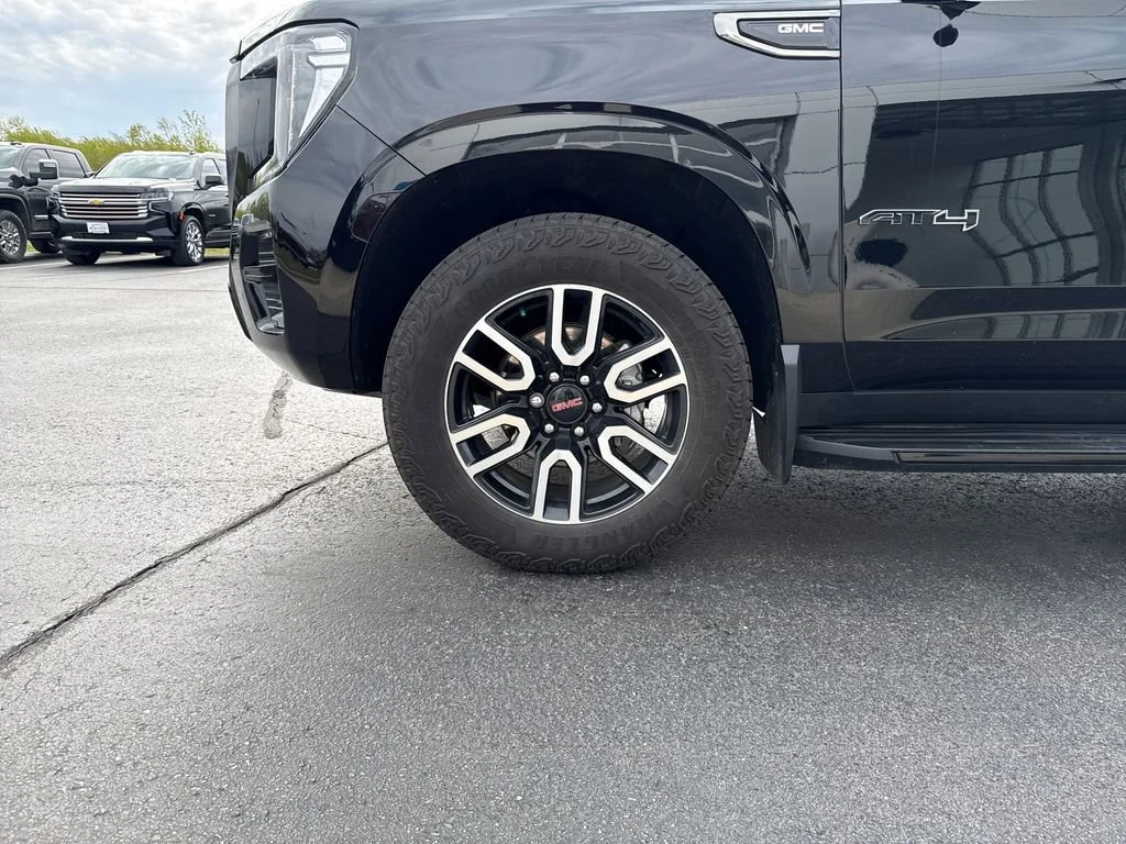 2024 GMC Yukon AT4 - Photo 33