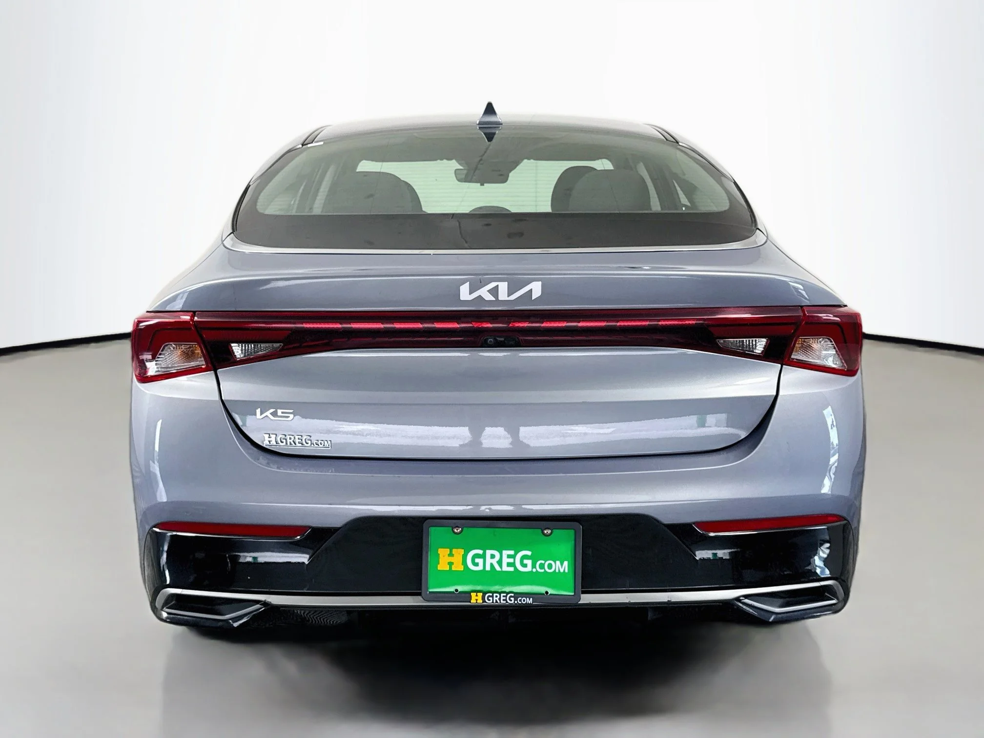 Used 2023 Everlasting Silver Kia LXS image 6