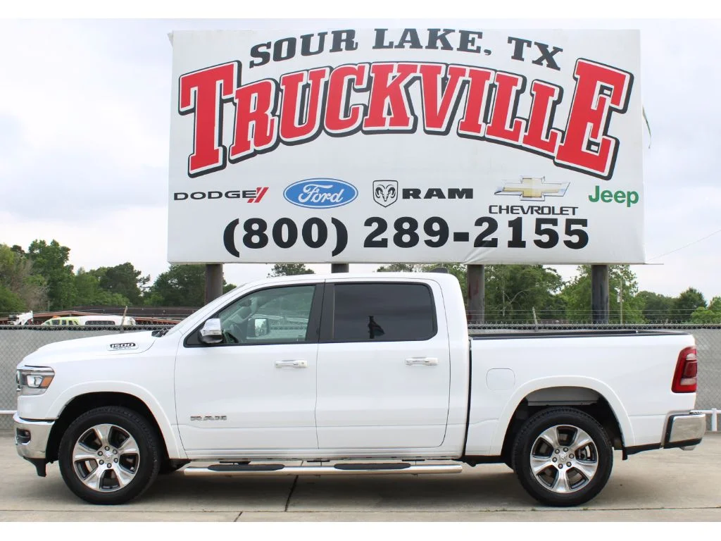 2022 RAM 1500 Laramie 4x4 Crew Cab 5'7's photo