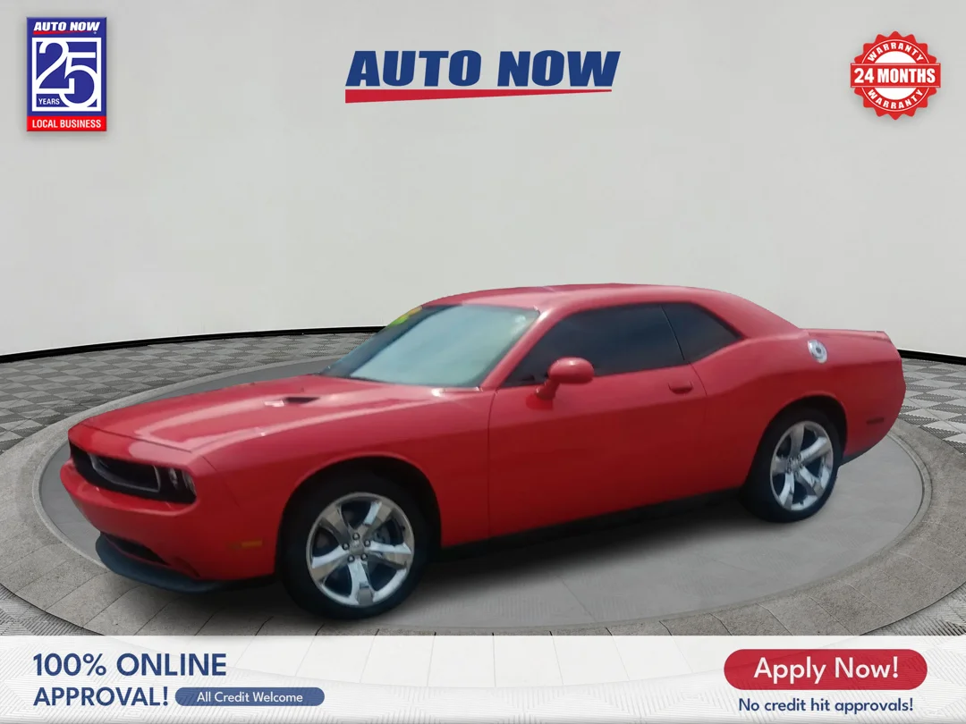 2014 Dodge Challenger SXT's photo