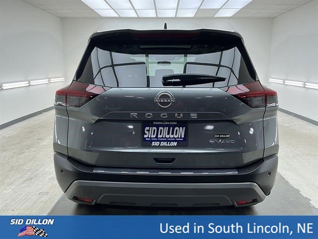 Used 2023 Gun Metallic Nissan SV image 5