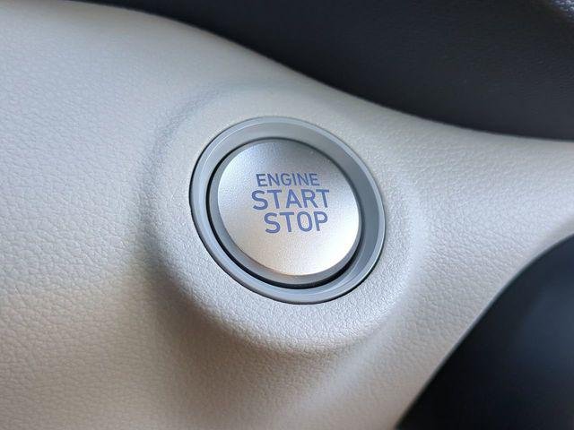 New 2026 White Hyundai SEL w/Two-Tone Roof image 27