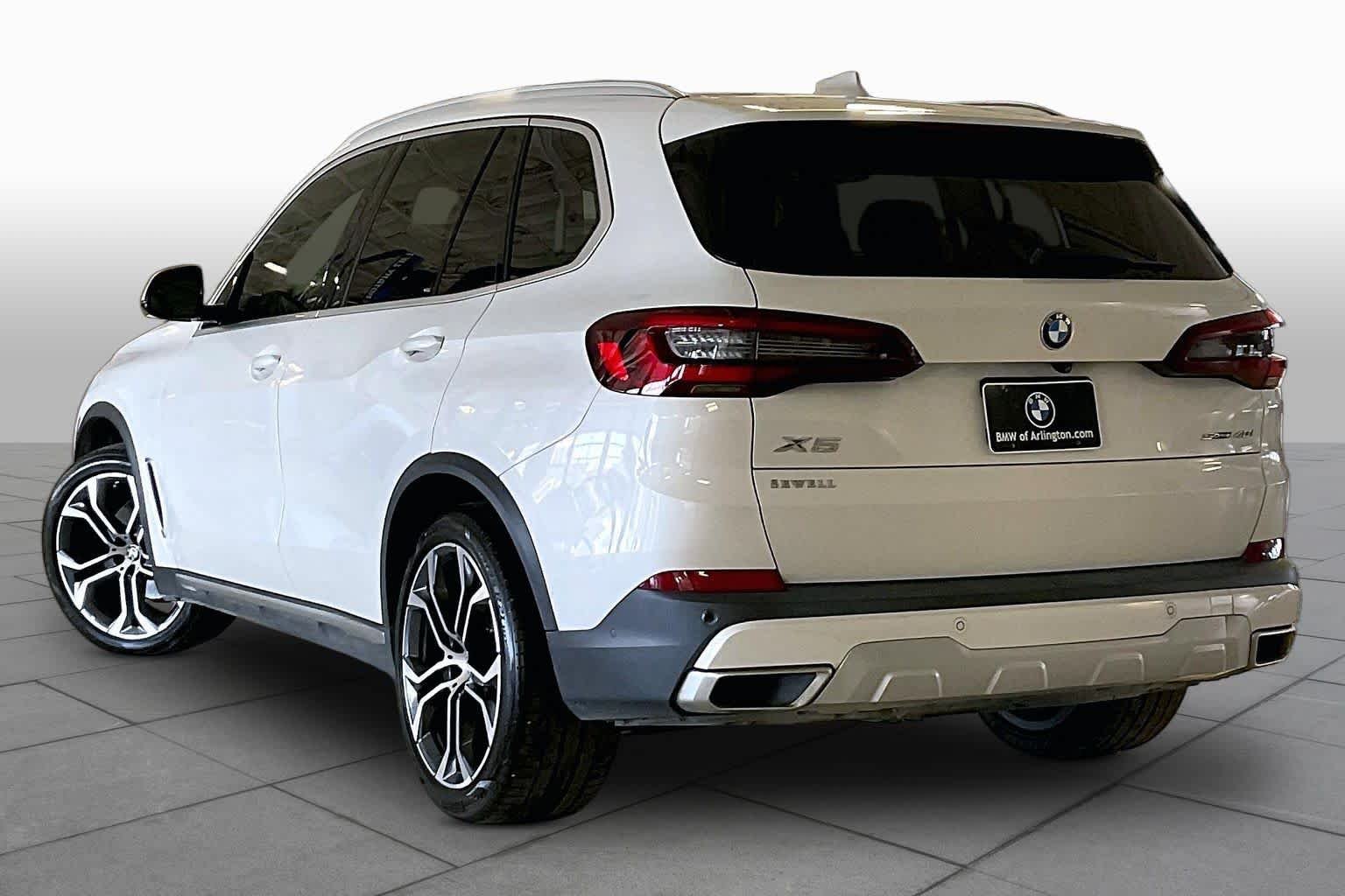 Used 2021 Mineral White Metallic BMW sDrive40i image 11