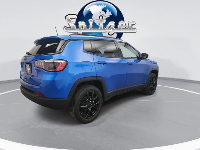 New 2026 Hydro Blue Pearl-Coat Exterior Paint Jeep Latitude image 9